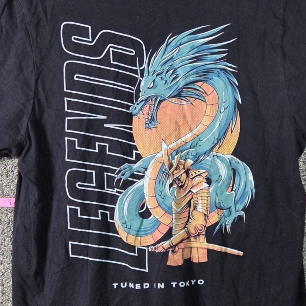 Tuned in Tokyo Graphic Tee Mens L Black Legends Dragon Samurai LS15000